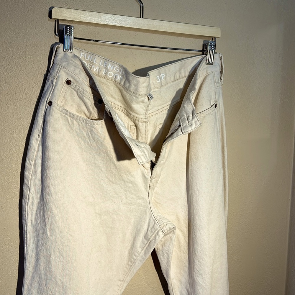 EUC J. Crew ecru colored fulllength demiboot sz31P distressed hem offwhite denim